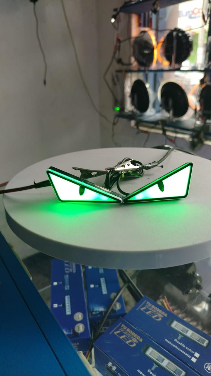 Par De Ojos Colores Para Moto Tu11a